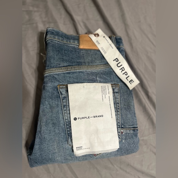 Purple jeans Size 31No stains or scuffsBoth tags
